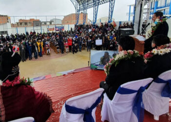 Arce inaugura gestión escolar, destaca clases presenciales y pide a alcaldes cumplir sus deberes