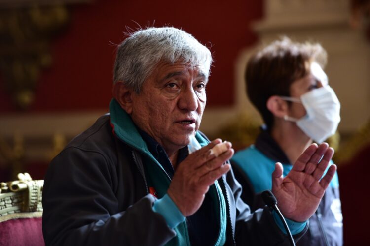 El alcalde Iván Arias en conferencia de prensa. Foto: Álvaro Valero