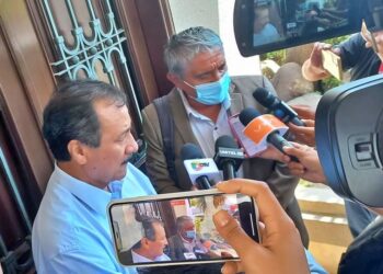 Vicente Cuéllar e Iván Arias en Santa Cruz, este miércoles. Foto: DTV