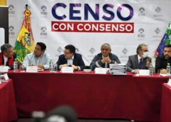 Iván Arias, en la testera de la mesa técnica del Censo. Foto: INE
