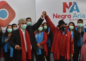 La alianza de Iván Arias y Rafael Quispe suscrita en diciembre de 2020. Foto: La Razón