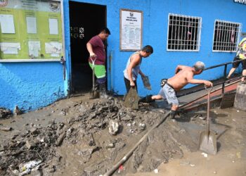 Un total de 121 víctimas mortales han sido identificadas. Quedan otras 34 por confirmar. Foto: AFP
