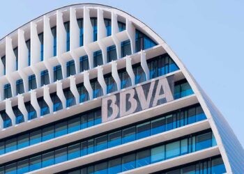 Beneficio del BBVA en fuerte alza en el primer semestre, gracias a nuevos clientes