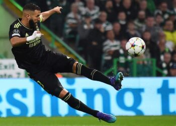 Benzema sufre una lesión muscular y una sobrecarga