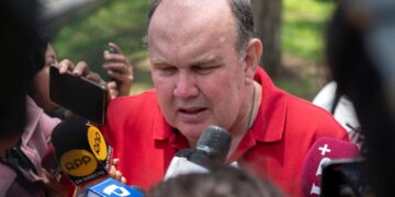El empresario López Aliaga, el ‘Bolsonaro peruano’, virtual nuevo alcalde de Lima