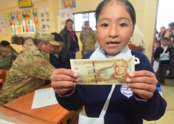Juancito Pinto en el banco, Educación confirma que el bono se pagará en el sistema financiero