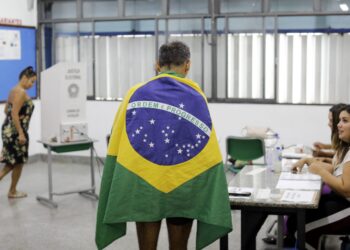 Brasil, en vilo ante incierta segunda vuelta electoral entre Lula y Bolsonaro