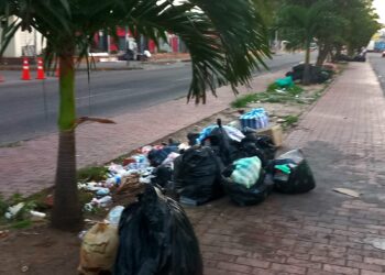 Bloqueos interrumpieron el recojo normal de basura en la capital cruceña