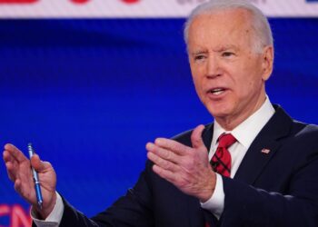 Biden urge a ‘prohibir’ en EEUU vender armas de asalto a particulares