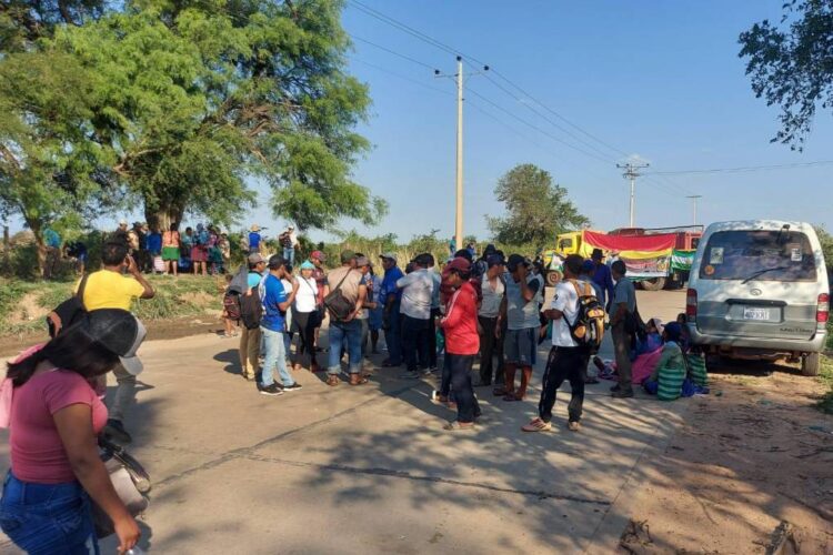 Bloqueo en el ingreso al vertedero impide el desecho de basura en Santa Cruz