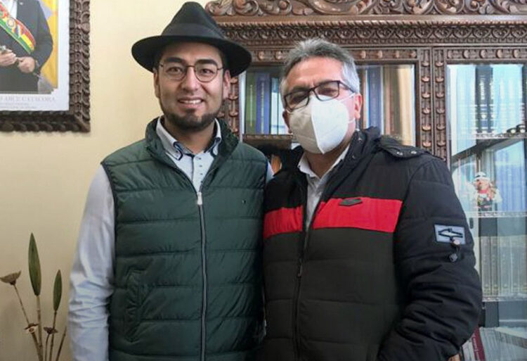 Bobaryn publica una foto junto a Torrico, reconoce su trayectoria y le desea éxitos