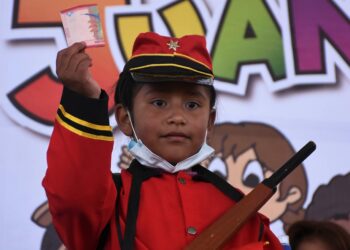 Más de 400.000 estudiantes cobraron el bono Juancito Pinto en cinco días