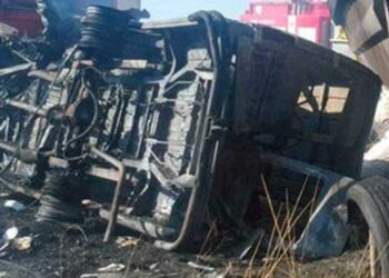 Choque entre bus y un camión deja 15 muertos y 37 heridos en Sudáfrica