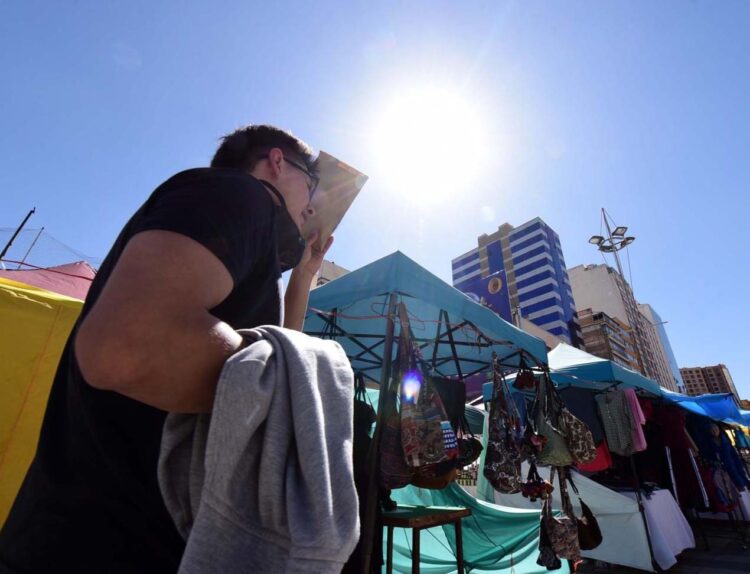 Ola de calor en La Paz elevó consumo de agua en 30%, la presión se redujo preventivamente
