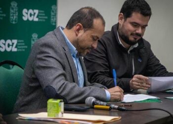 Cuatro Cañadas busca recursos para carretera y evaluará regalías con la Gobernación cruceña
