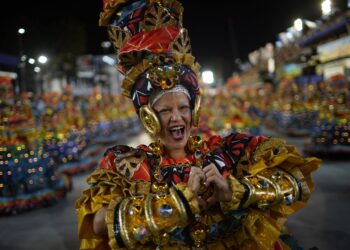 El carnaval de Rio se despide con la mira puesta en las elecciones de octubre