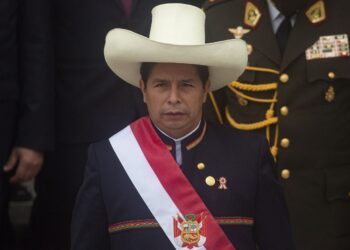 Partido que llevó al poder a Castillo en Perú pasa a la oposición