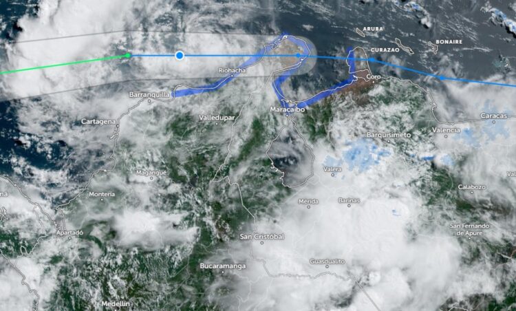 Centroamérica se prepara ante amenaza de ciclón tropical Julia
