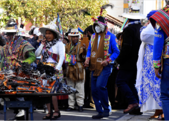 Celebran el Día de la Chakana, la cruz perfecta y cuadrada
