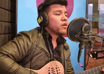 El joven cantautor Jhordy Apaza adelanta temas de su primer disco