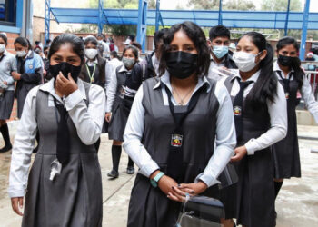 El Ministerio de Educación evalúa horario de invierno para el occidente del país