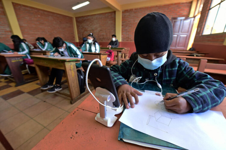Padres de familia rechazan clases presenciales y Educación dice que dependerá de los contagios por COVID-19