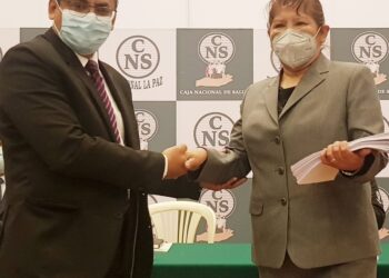 La CNS Regional La Paz institucionaliza a una centena de enfermeras auxiliares