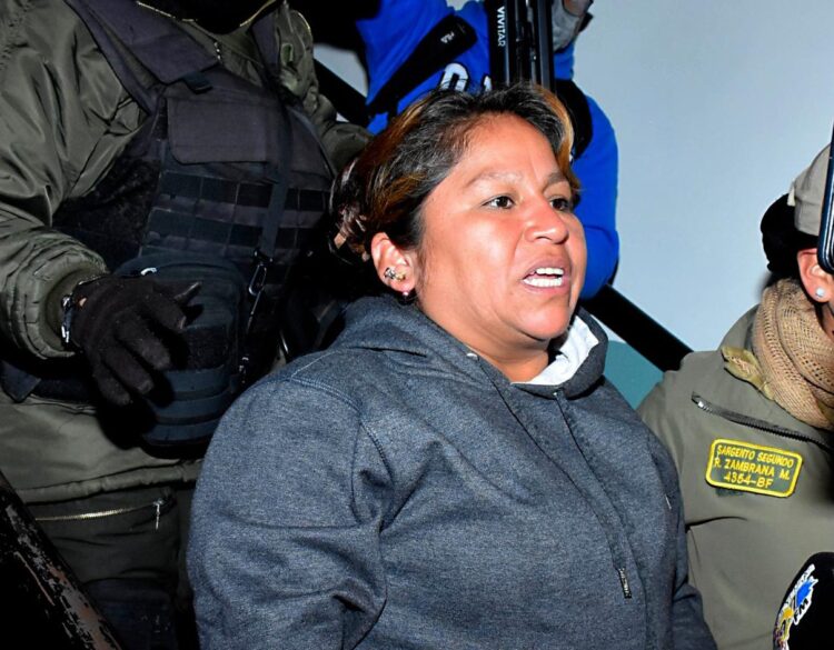 Rosalba Vargas, de Adepcoca, fue arraigada, guardará detención en casa y no podrá trabajar