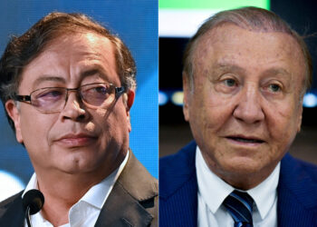Petro y Hernández, un duelo por el voto antisistema en Colombia