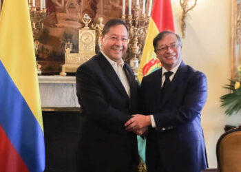 Arce se reúne con Petro y definen fortalecer relaciones comerciales y defensa del medioambiente