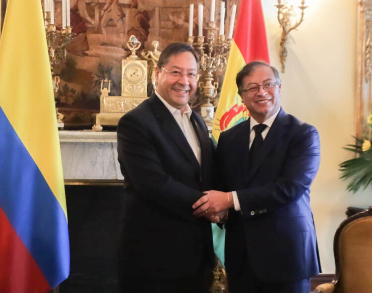 Arce se reúne con Petro y definen fortalecer relaciones comerciales y defensa del medioambiente