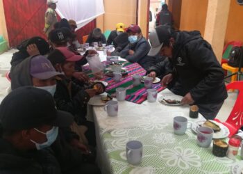 Almuerzo por Bs 1, la Alcaldía abre las puertas de su comedor popular en El Alto