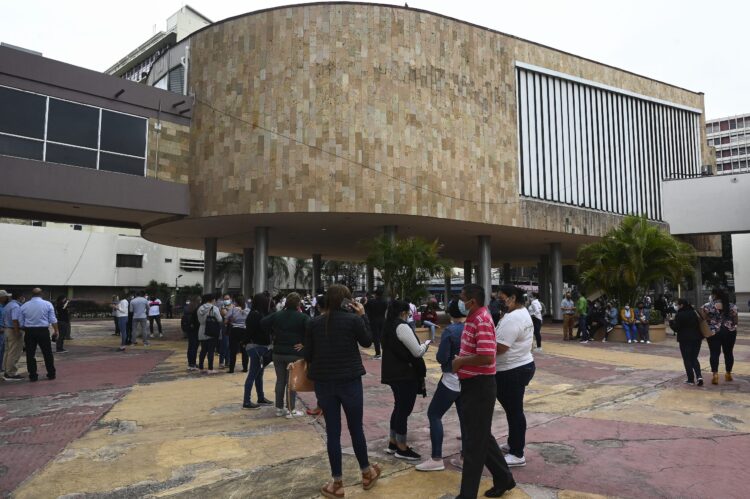 Crisis en el Congreso de Honduras se convierte en dura batalla legal