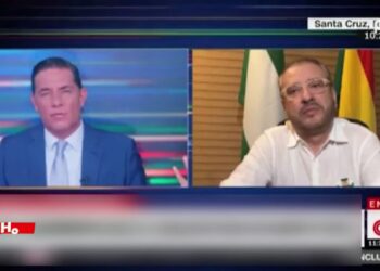 Fernando del Rincón, de CNN, con Rómulo Calvo, el martes. Captura: Unitel