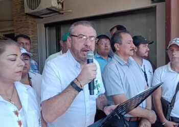 Calvo anuncia que se levanta el paro tras realizar varias demandas al Gobierno