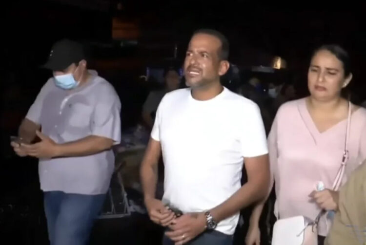 Luis Fernando Camacho fue agredido en pleno incendio del Mutualista por comerciantes