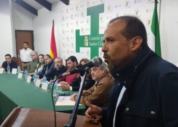 Camacho propone habilitar libros para que la gente elabore preguntas del Cabildo y habla de ‘desobediencia civil’