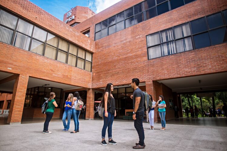 La UPSA, gran oportunidad para estudiar y trabajar en Santa Cruz