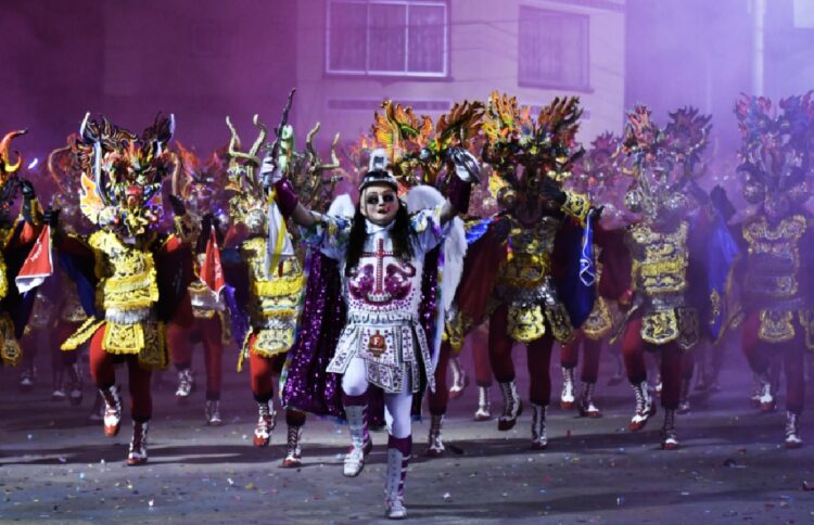 Buscan que Carnaval de Oruro sea solo para vacunados