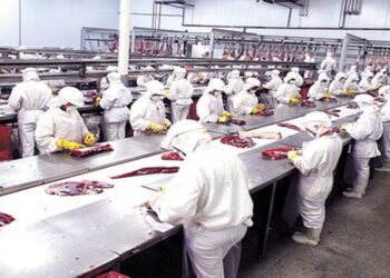 El Gobierno convoca a los productores de carne y azúcar