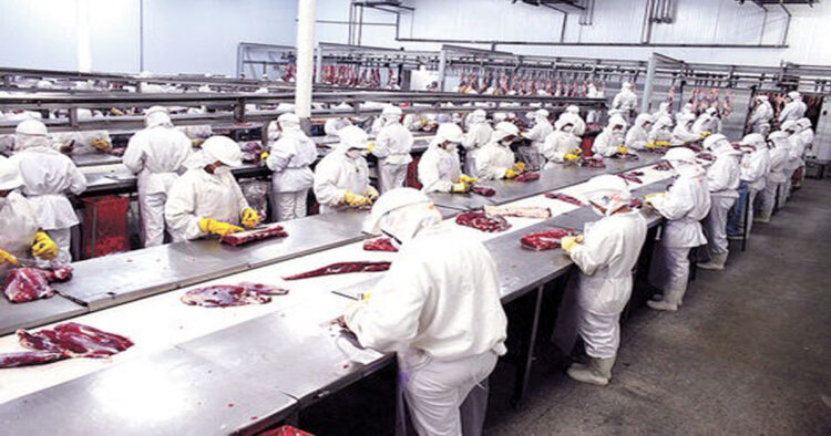 El Gobierno convoca a los productores de carne y azúcar