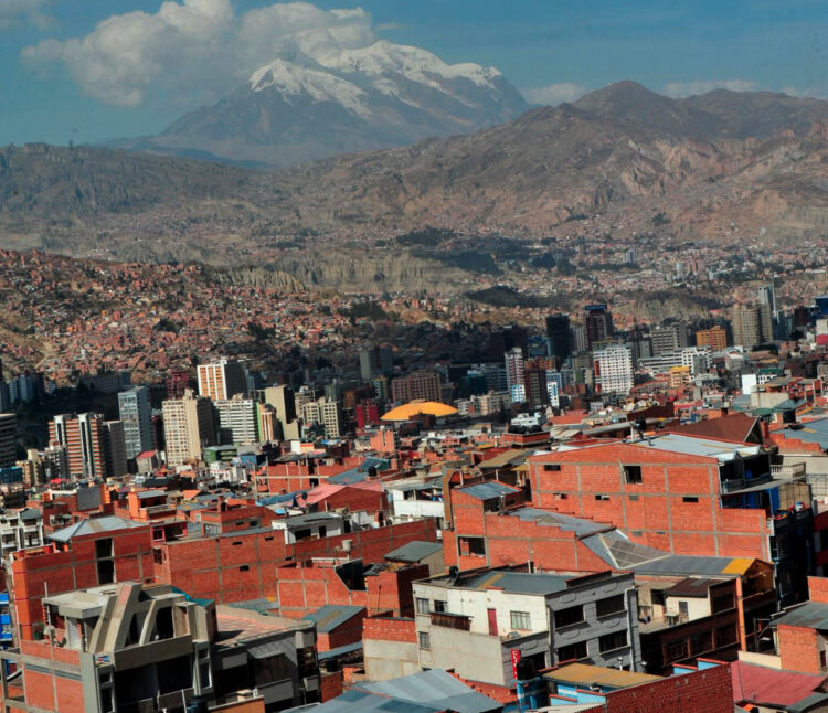 La Paz se caracteriza por contar con construcciones inconclusas. Foto: La Razón-archivo