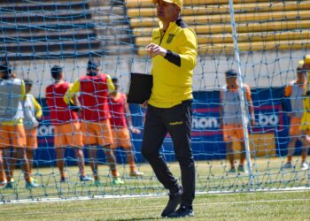 The Strongest inicia negociaciones con el DT Biaggio para renovar contrato