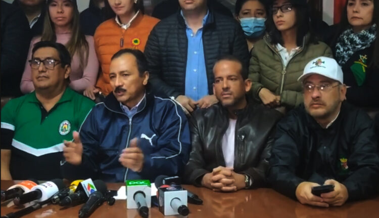 Vicente Cuéllar, Luis Fernando Camacho y Rómulo Calvo, en una imagen pasada.