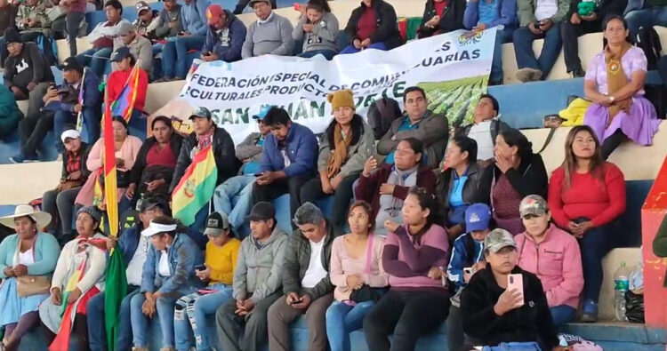 Marcha de campesinos se repliega en Cuatro Cañadas a la espera de la mesa técnica en Beni