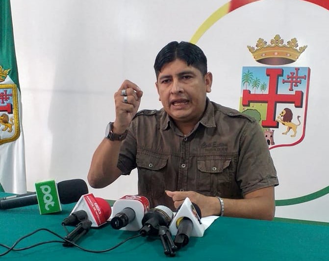 Diputado Rolando Cuellar desmiente al gobernador Camacho sobre proceso de compra de carro bombero