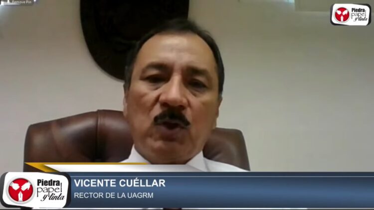 El rector de la UAGRM, Vicente Cuéllar, en Piedra, Papel y Tinta.
