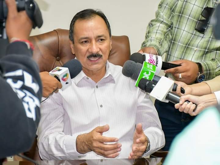 Vicente Cuéllar con los periodistas, este miércoles. Foto: Vicente Cuéllar