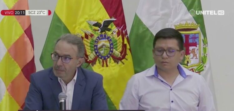 Jorge Richter y Sergio Cusicanqui, en rueda de prensa en Santa Cruz.