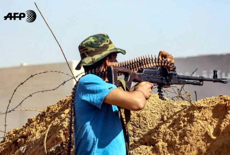 Sangrientos enfrentamientos en la capital libia y temor a una nueva guerra
